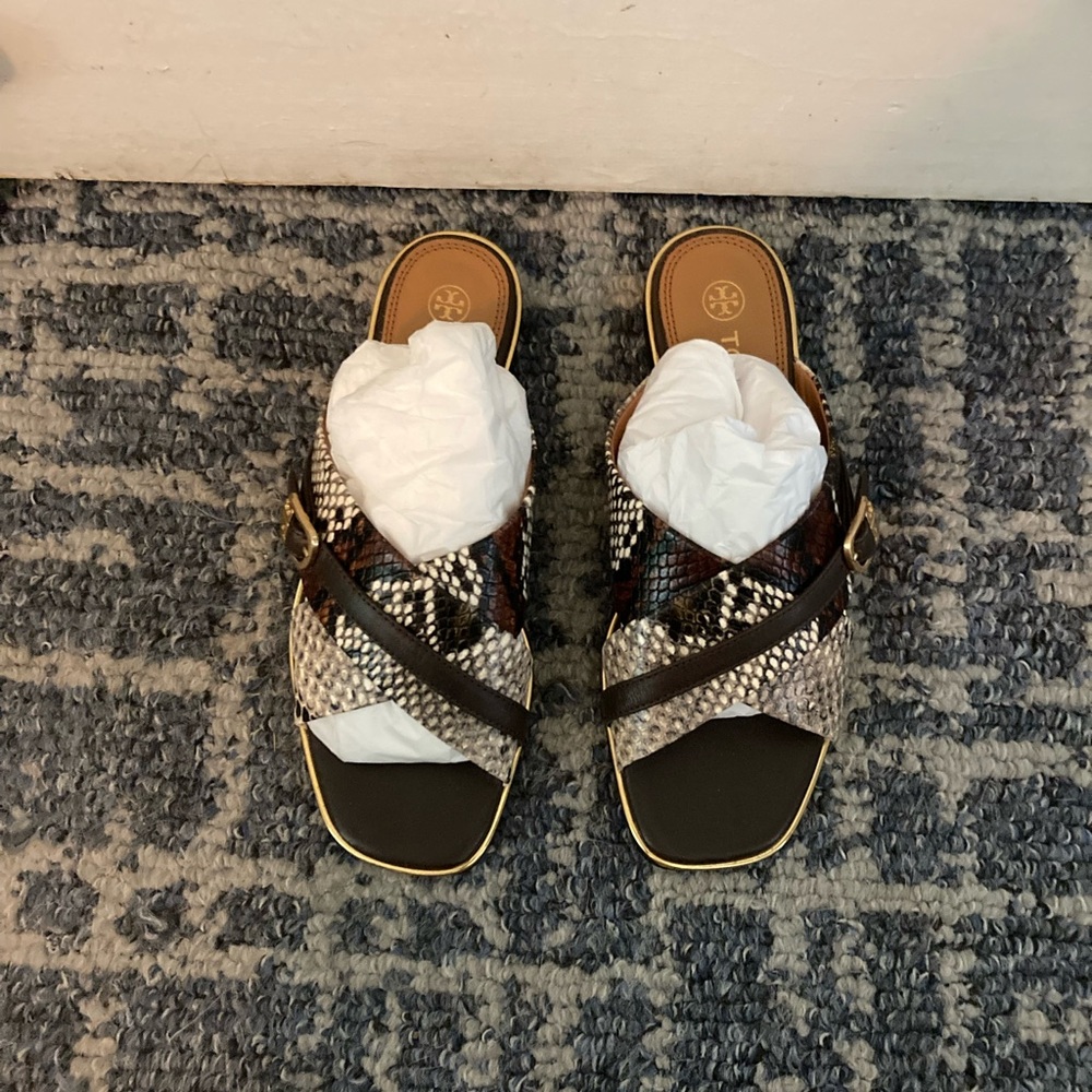 Tory Burch Delaney snakeskin slide - Picture 2 of 4